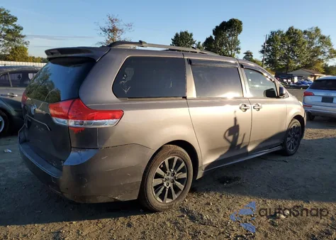 2014 Toyota Sienna Xle z USA, uszkodzony, nr VIN 5TDDK3DC0ES072855